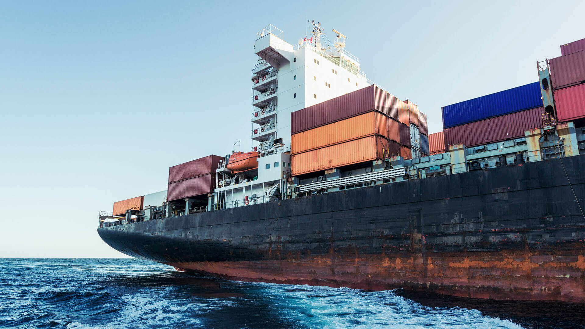 بازرگانی چیست و چگونه وارد تجارت داخلی و بین‌المللی شویم؟